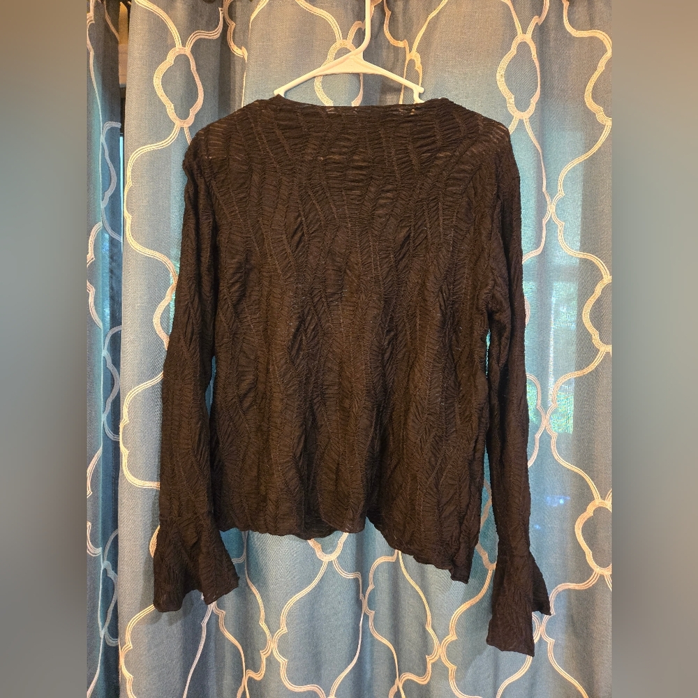 Stretchy Long Sleeve with ruffle sleeve - unbranded